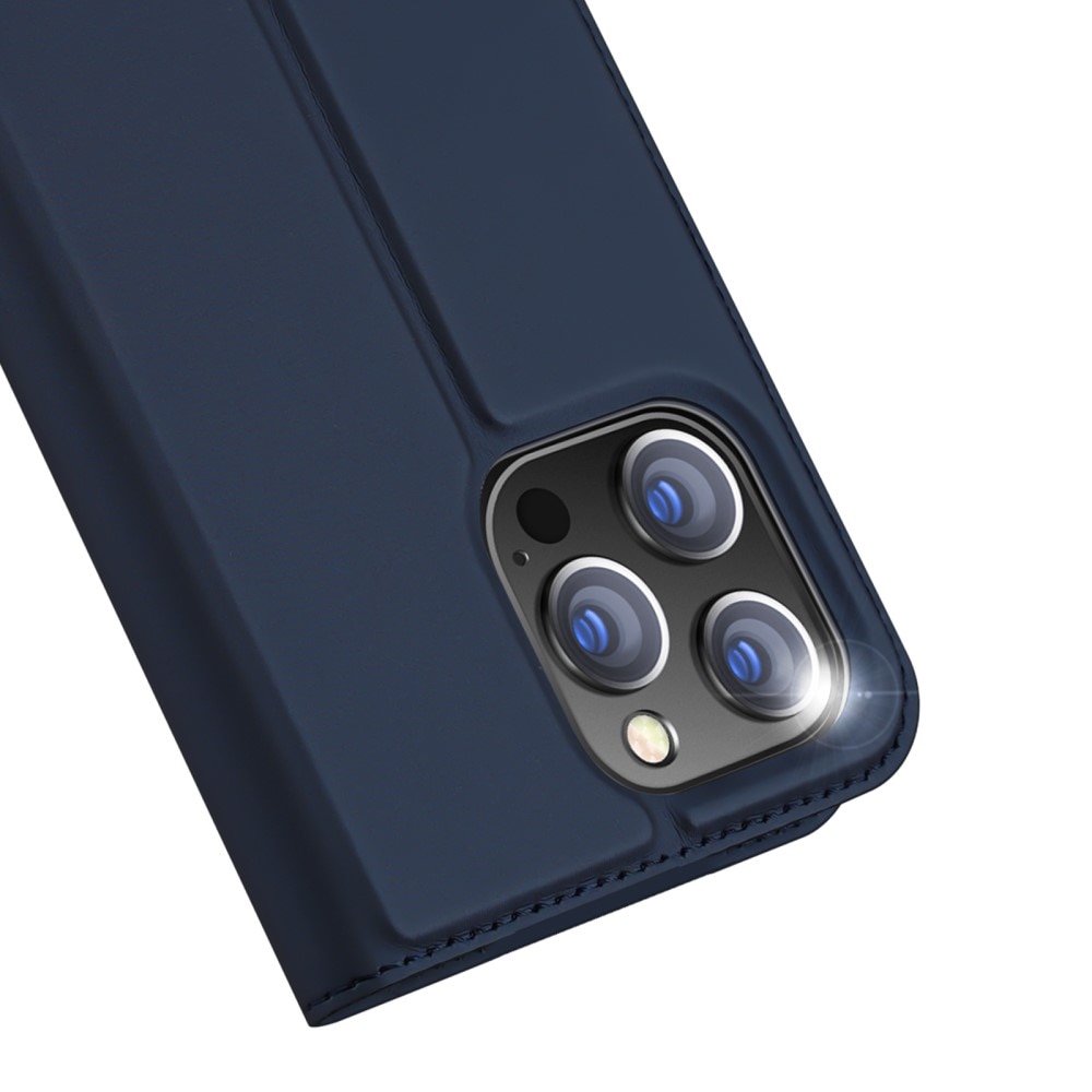 Skin Pro Series iPhone 15 Pro Navy